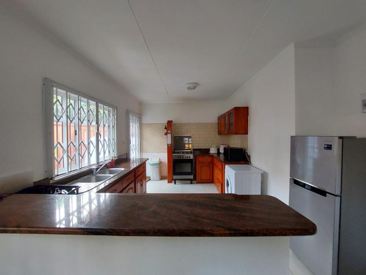 Beau Vallon Villa Self Catering With Pool Buitenkant foto